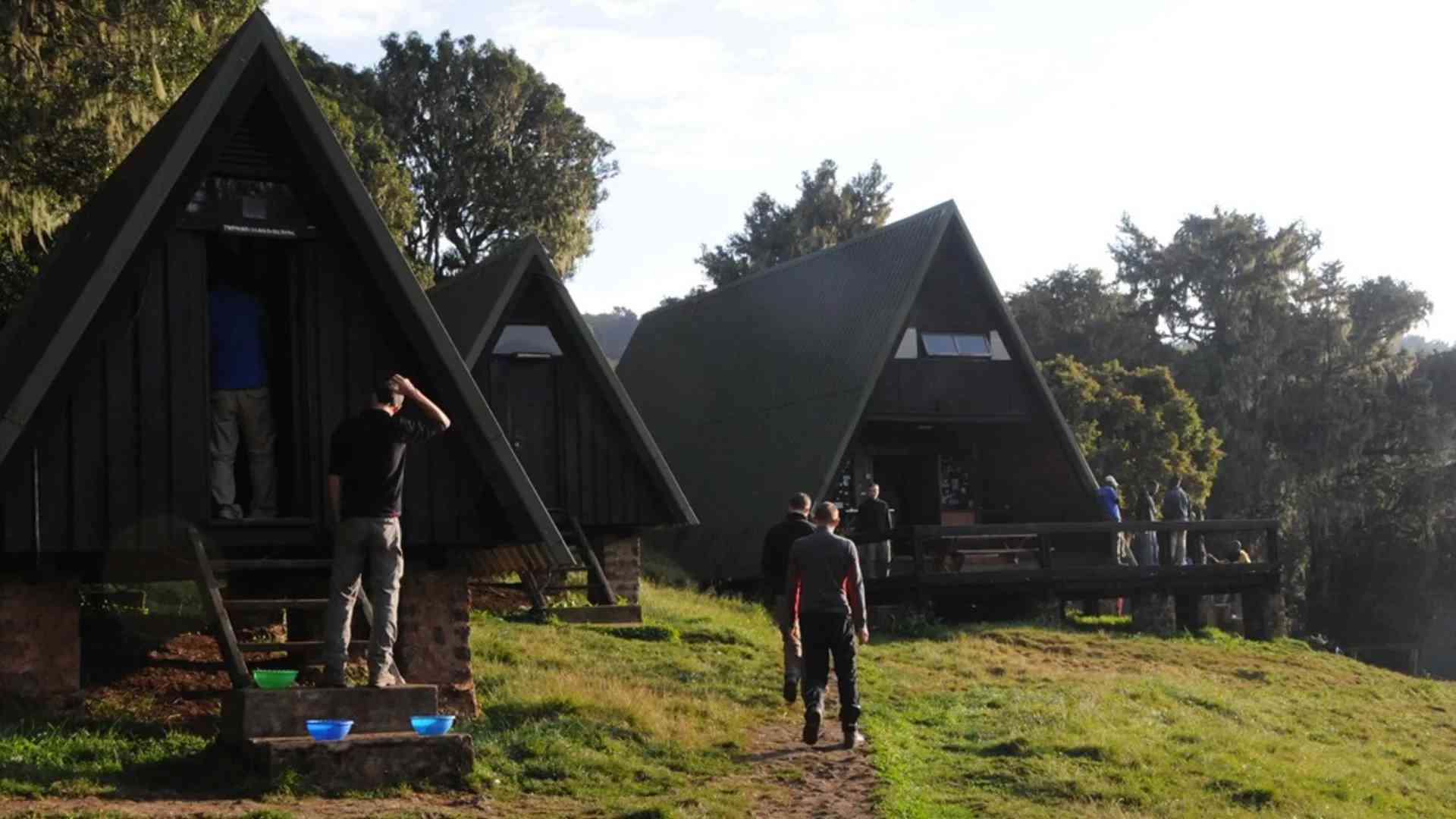 How Many Days Are Recommended to Hike Mount Kilimanjaro to the Summit?
