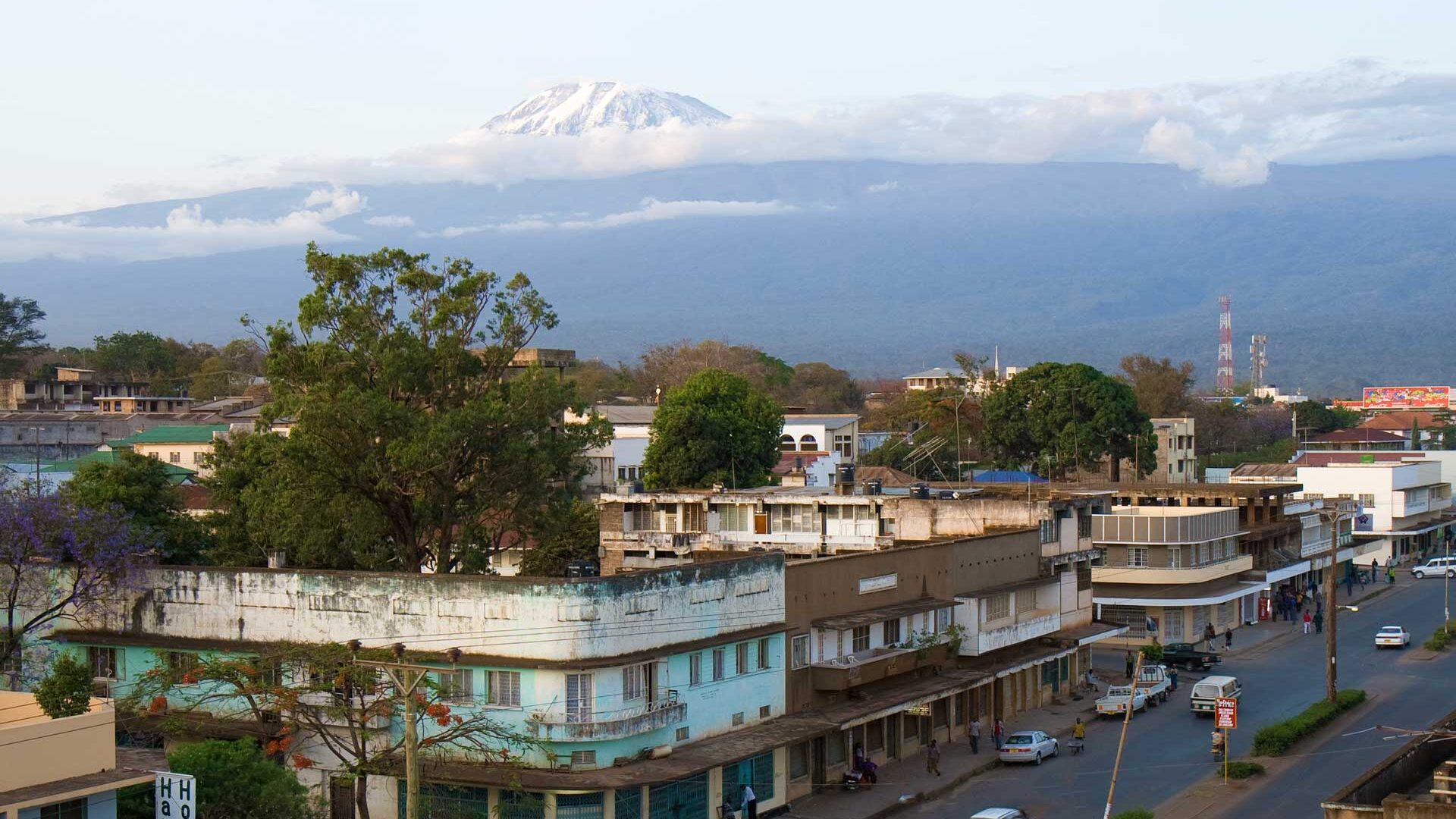 Which Airport Should You Fly Into for a Kilimanjaro Climbing Adventure